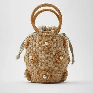 ZARA RARE Luxury Pearl Trim Basket Bohemian Blogger's Favorite Straw Bag